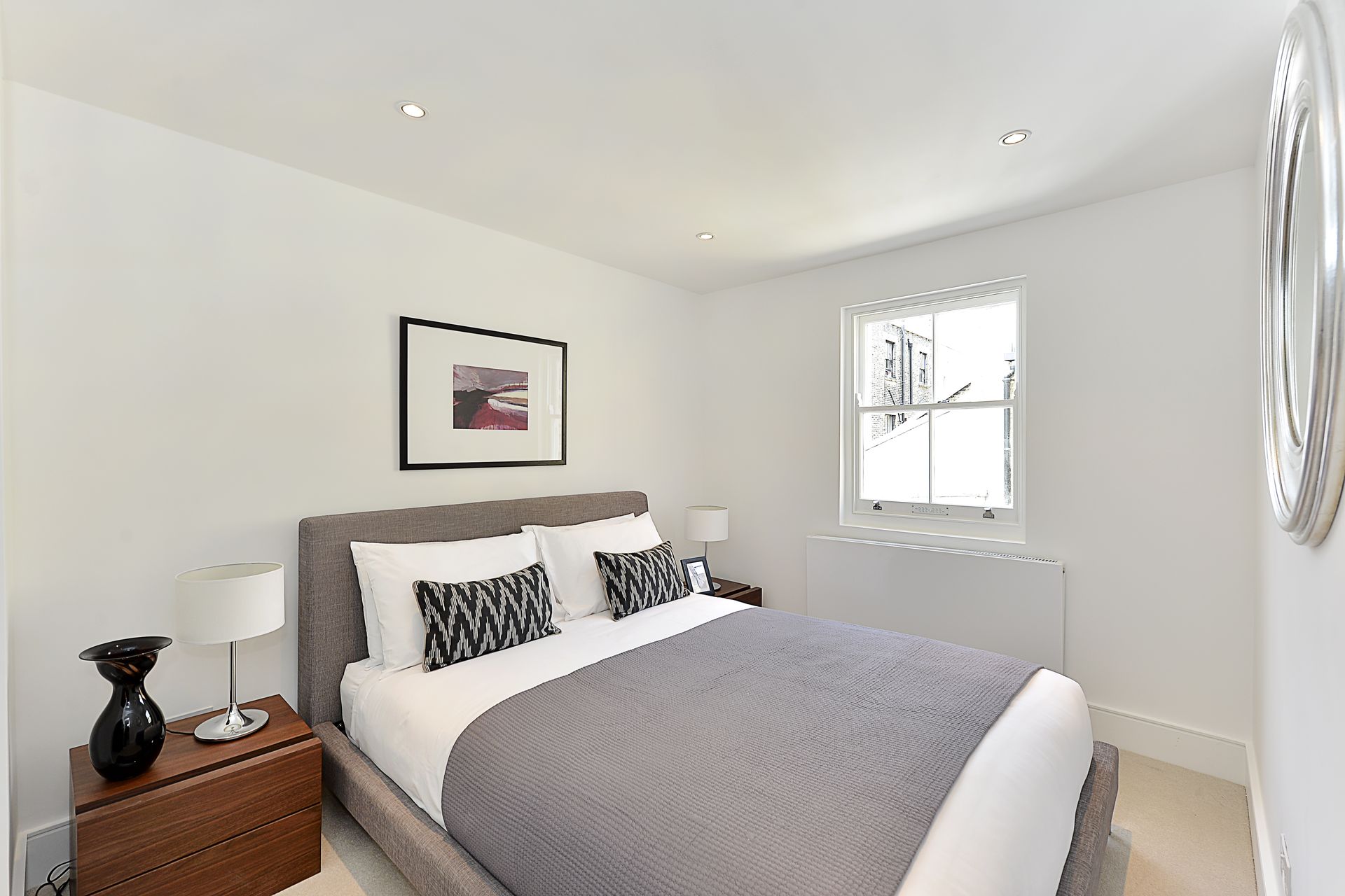 Kensington – 2 Bedroom Flat: Bedroom